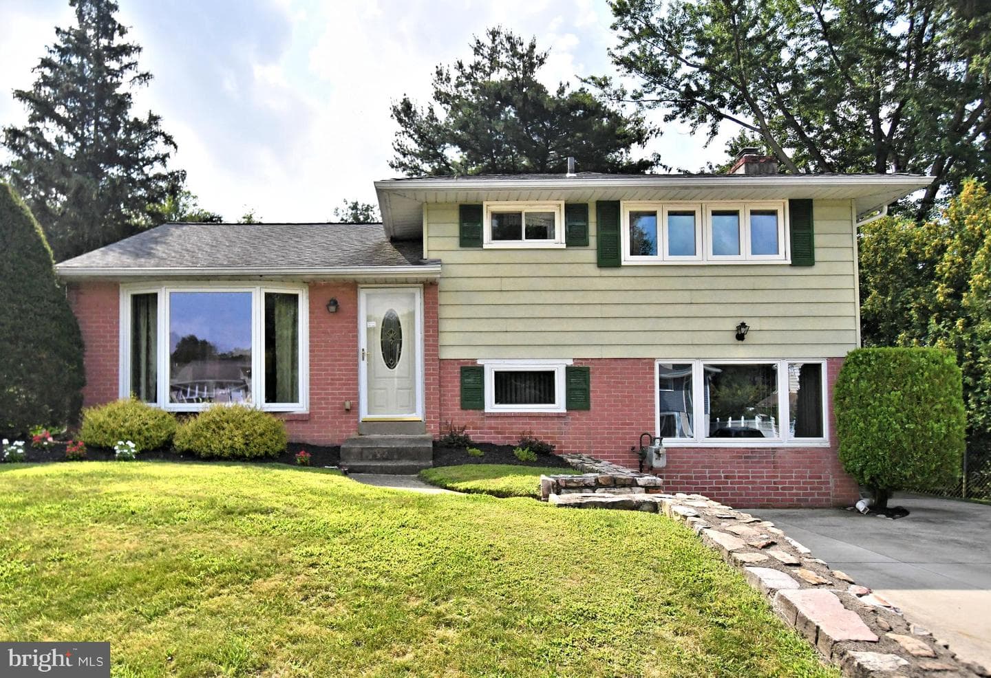1433 Saint John Road photo 2