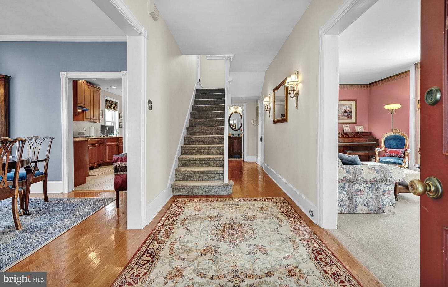 200 Hillside Avenue photo 3
