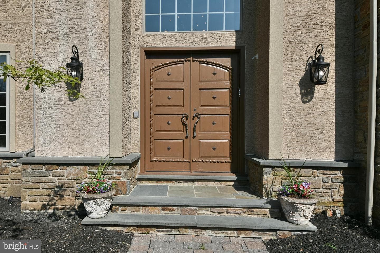 1389 Lamplighter Circle photo 10