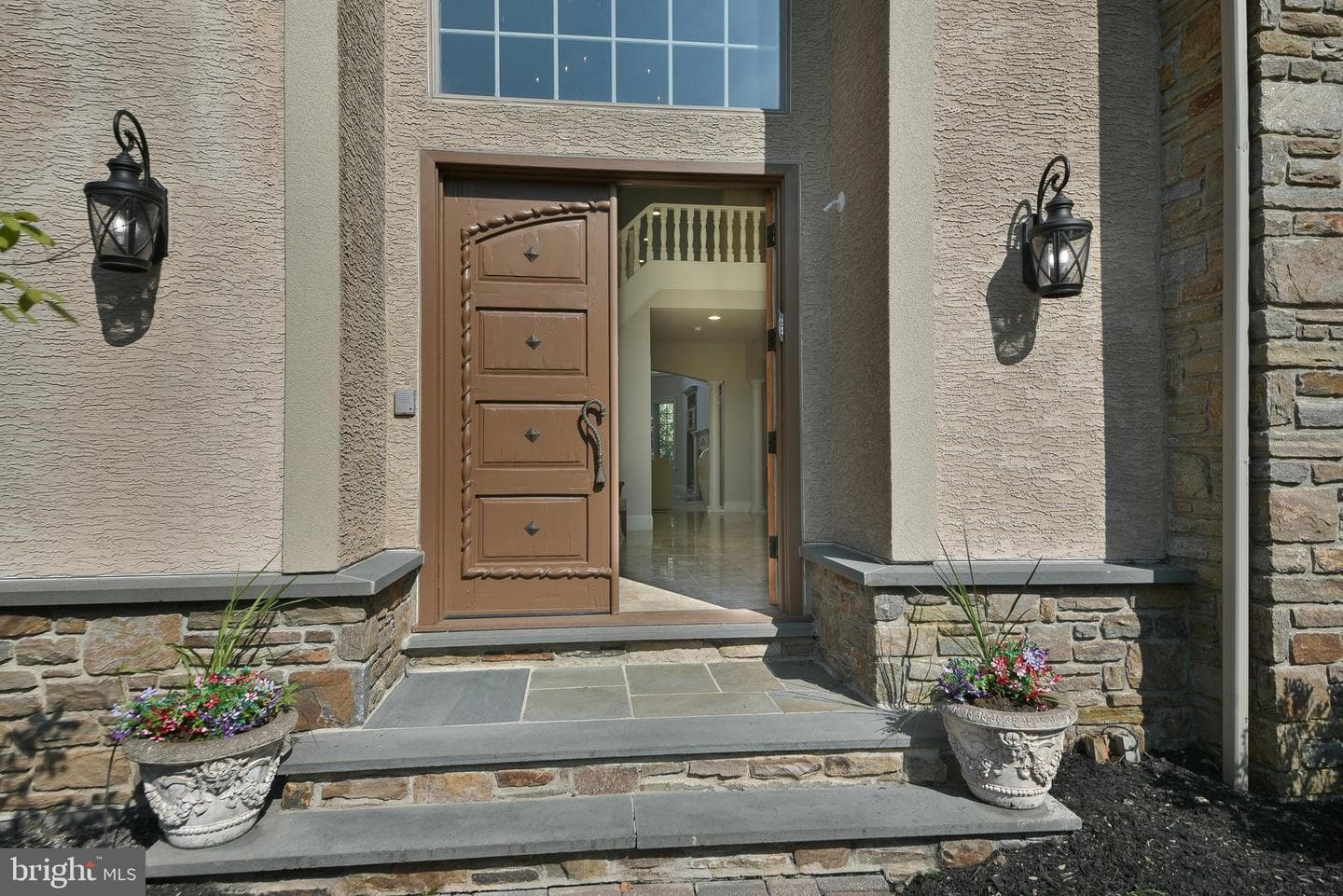 1389 Lamplighter Circle photo 11