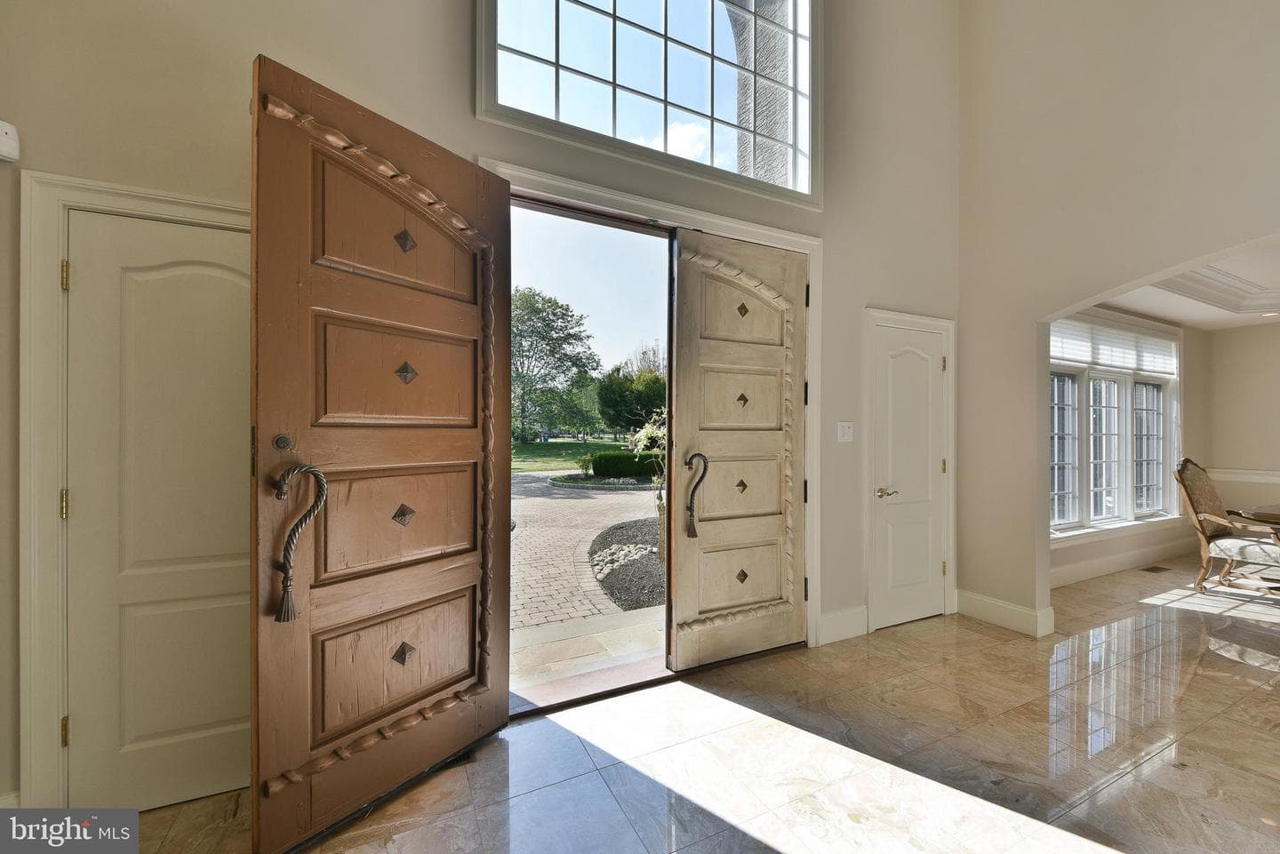 1389 Lamplighter Circle photo 13