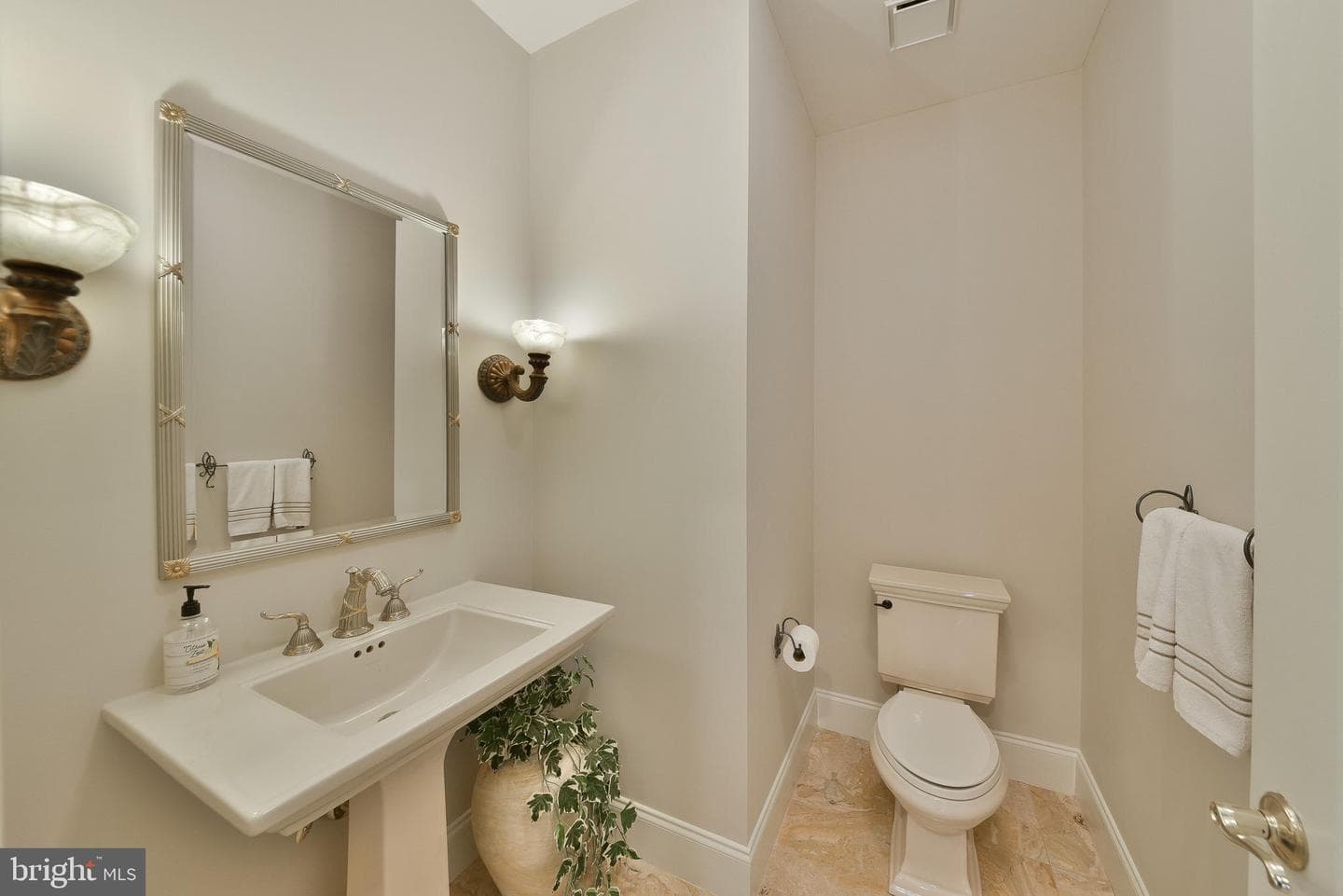 1389 Lamplighter Circle photo 30