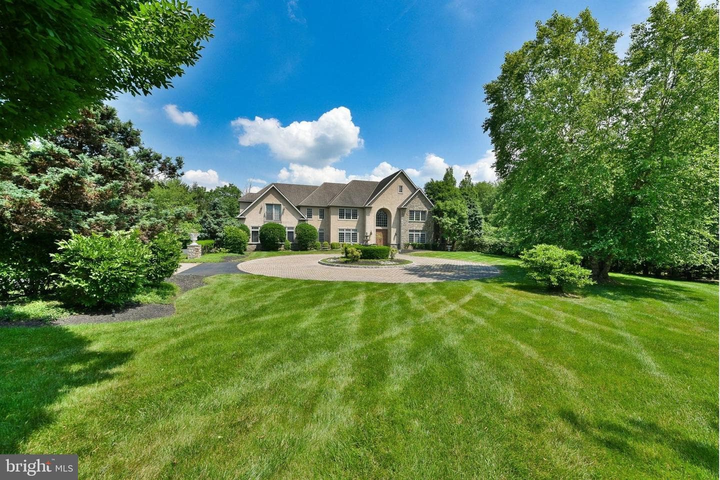 1389 Lamplighter Circle photo 5