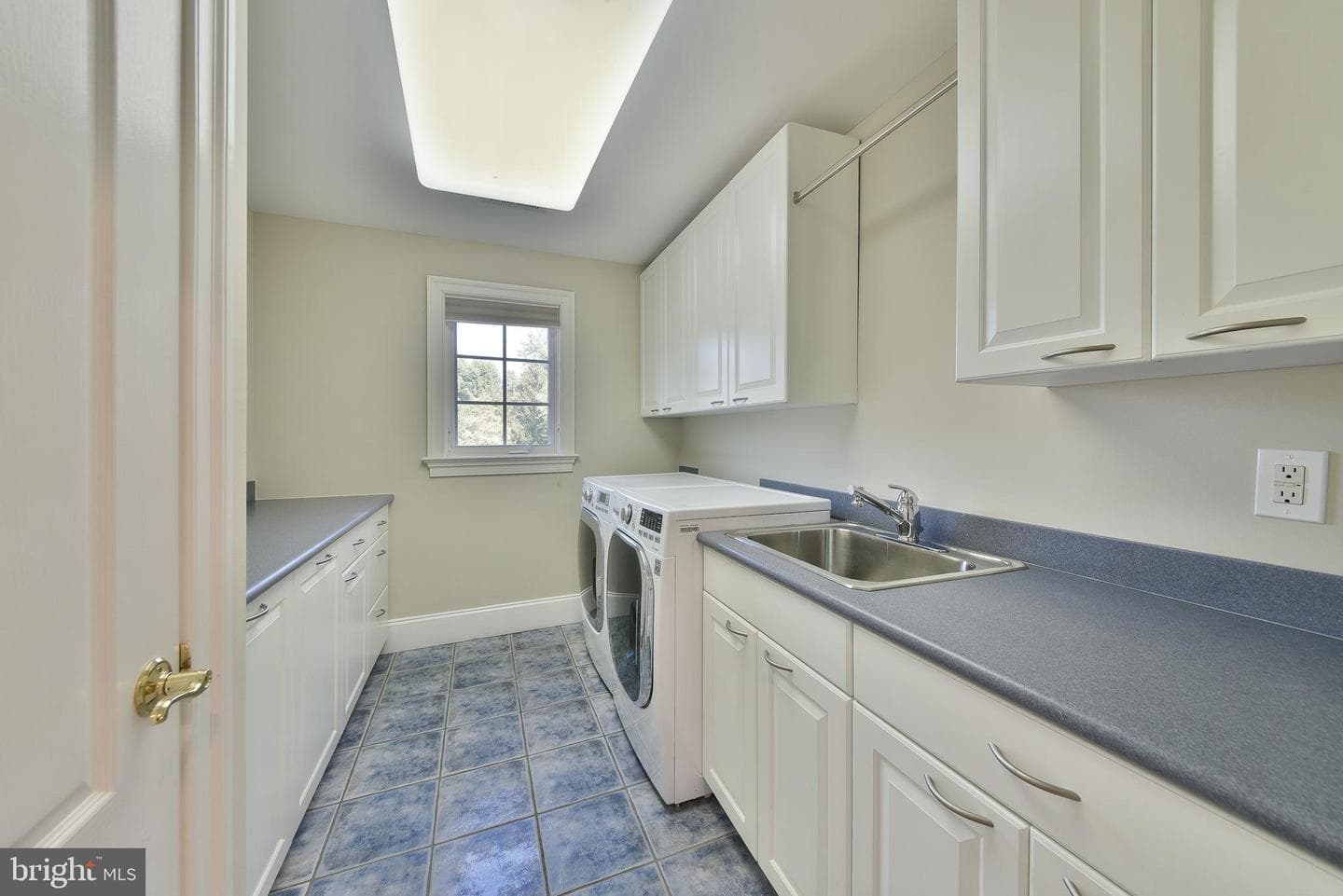 1389 Lamplighter Circle photo 54