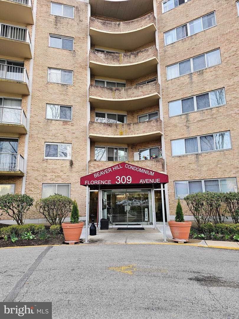 309 Florence Avenue #401-N photo 36