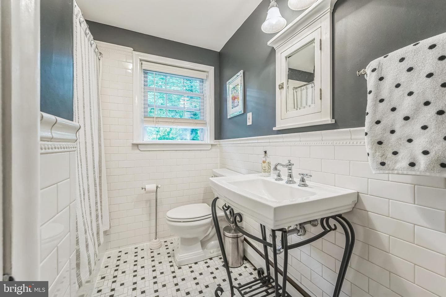 1350 King Road photo 24