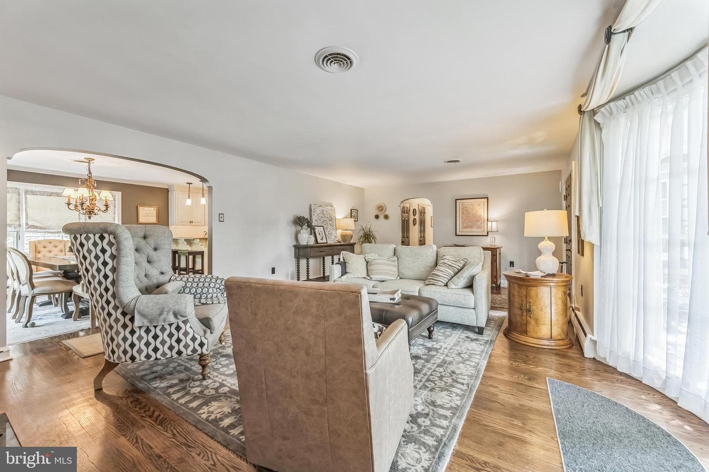 1350 King Road photo 4