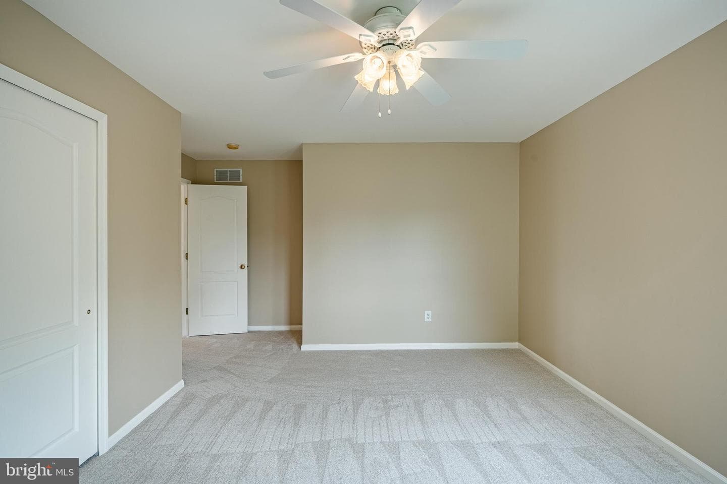 38 Marshwood Drive photo 56