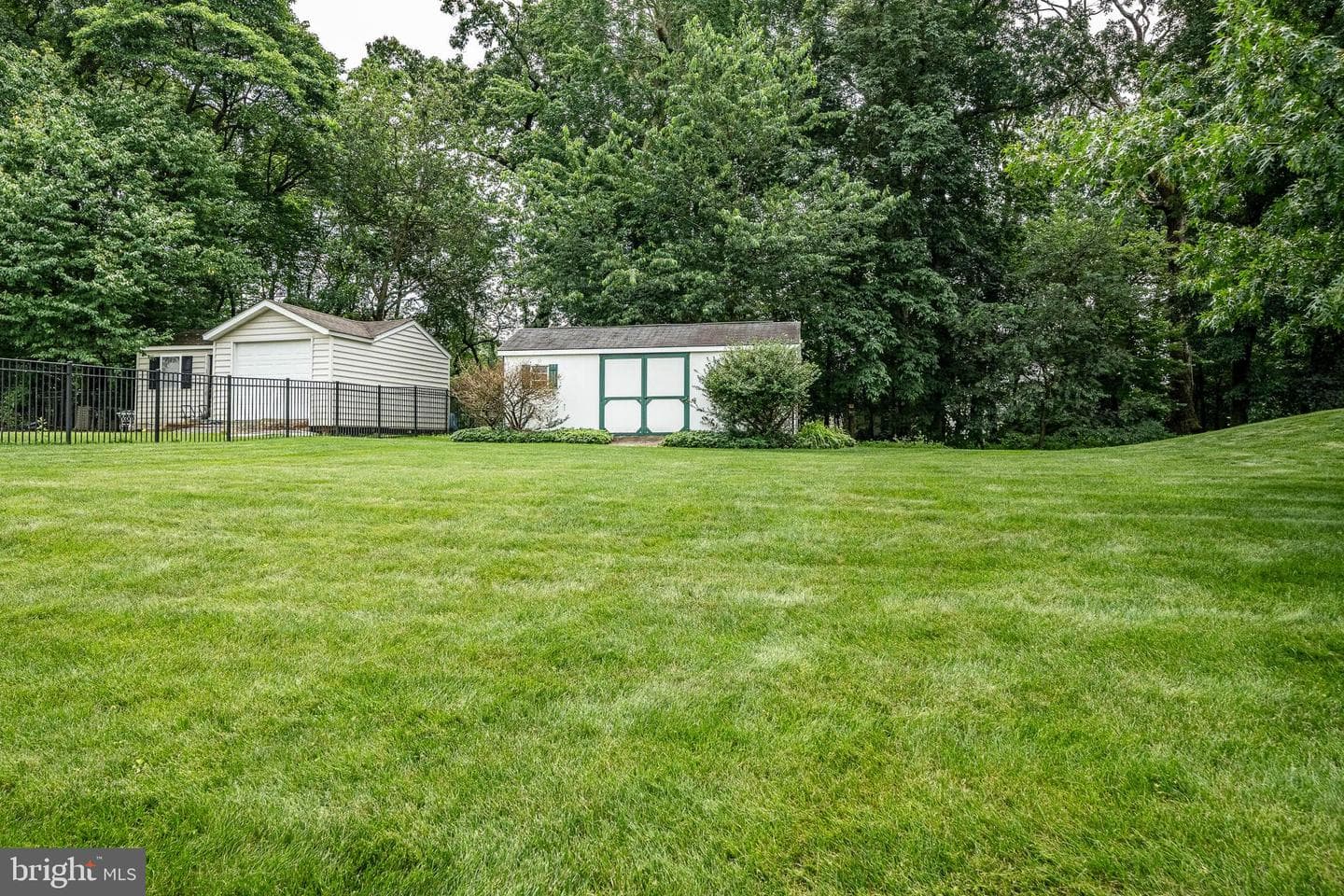 38 Marshwood Drive photo 63