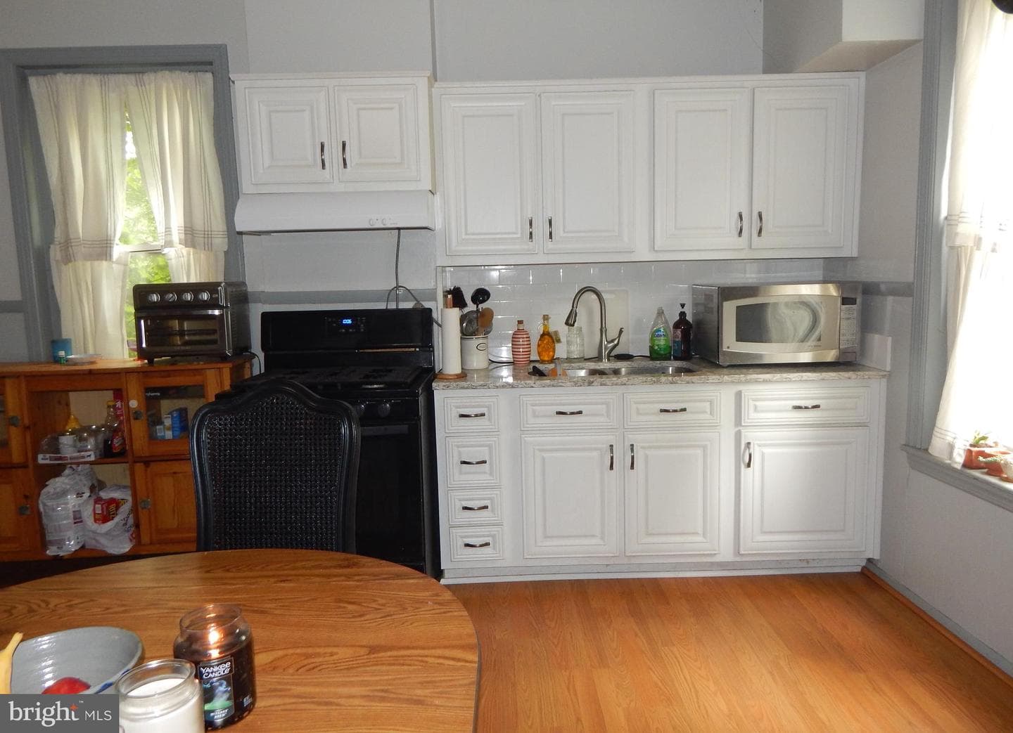 11 North Avenue photo 4