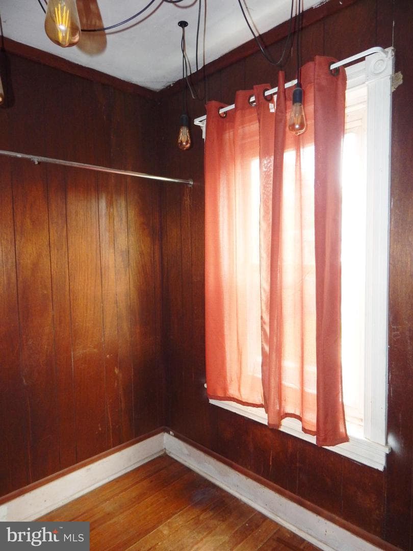 11 North Avenue photo 9