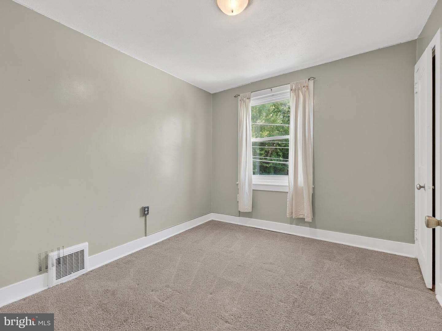 215 Hartranft Avenue photo 24
