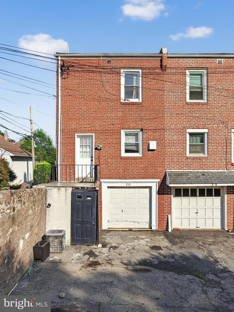 215 Hartranft Avenue photo 35