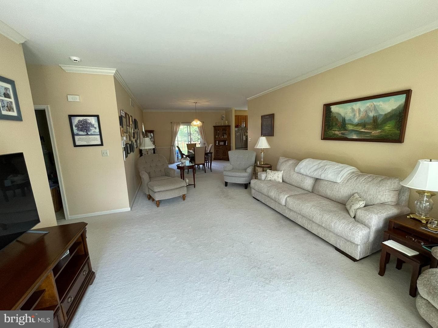 970 Independence Lane photo 3