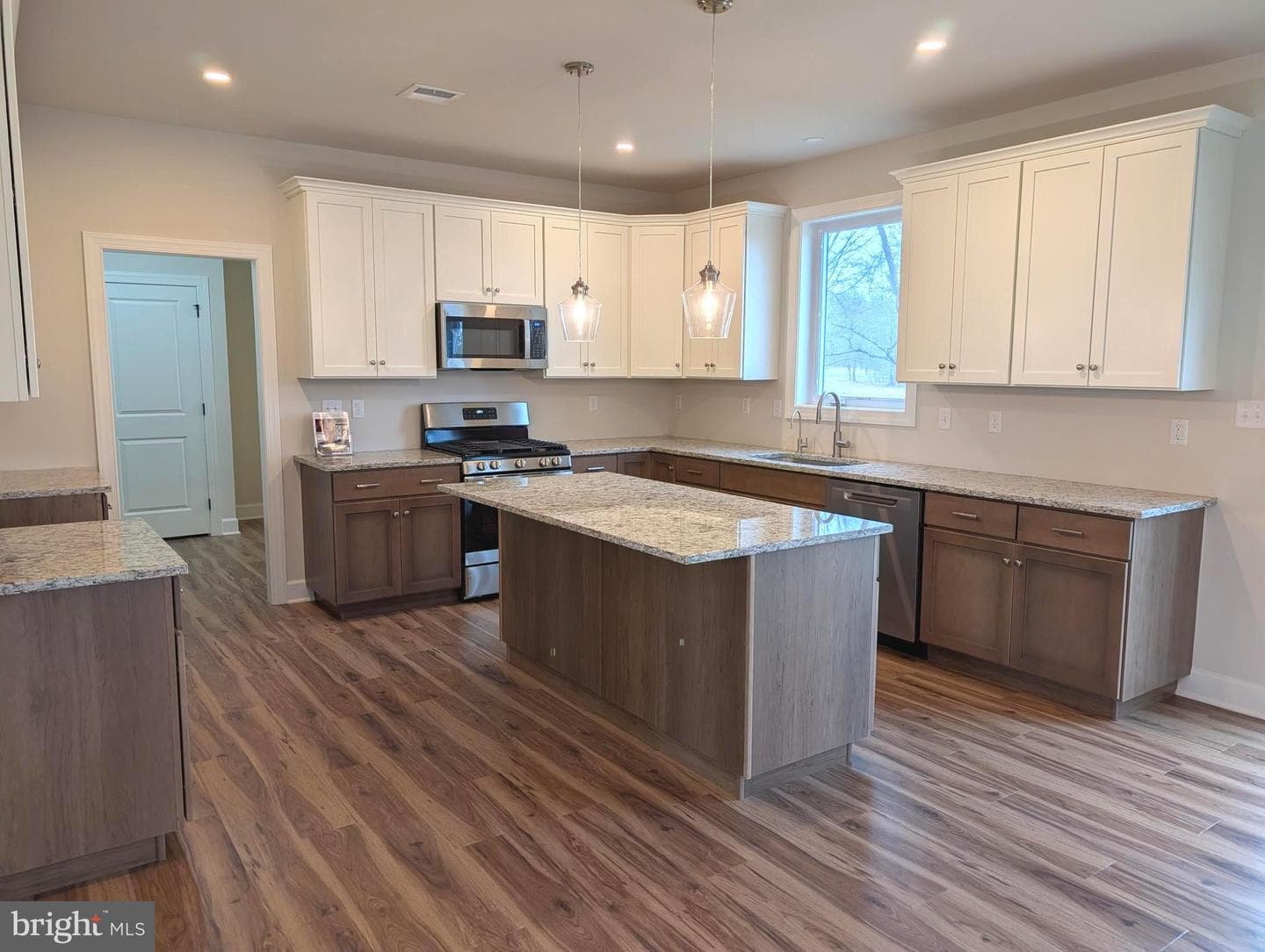 2803 N Charlotte Street photo 6