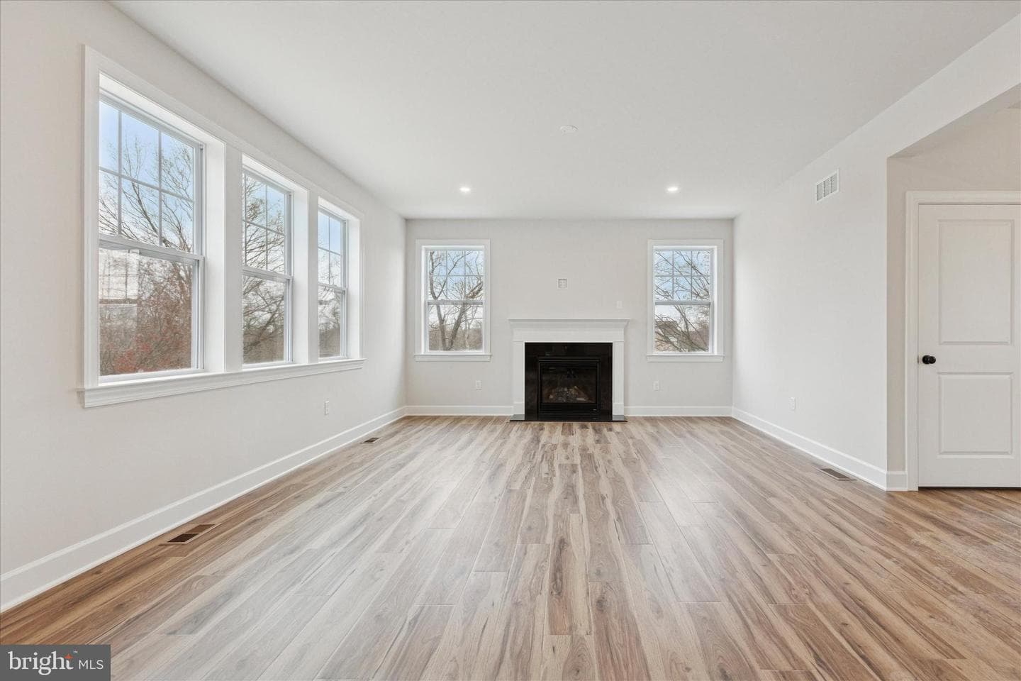 2803 N Charlotte Street photo 9