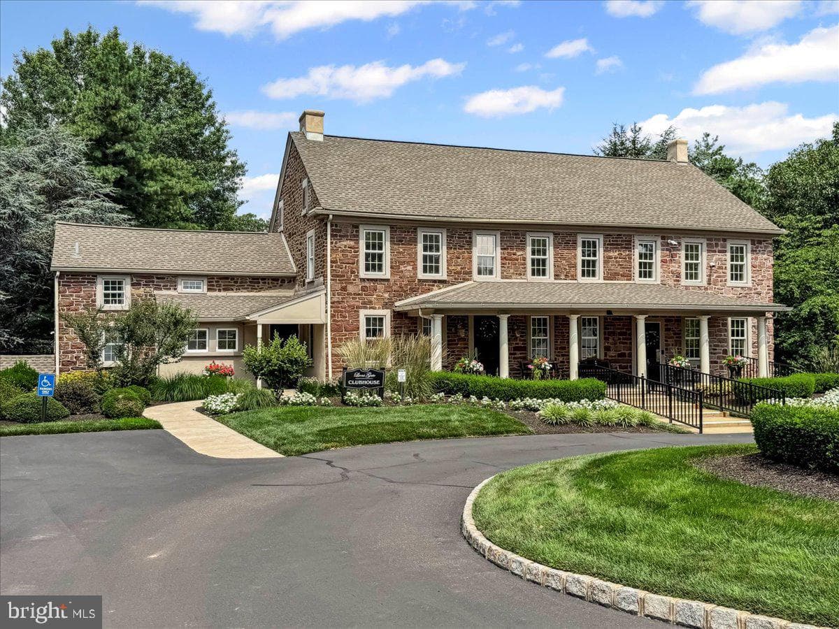 141 Farrington Lane photo 31
