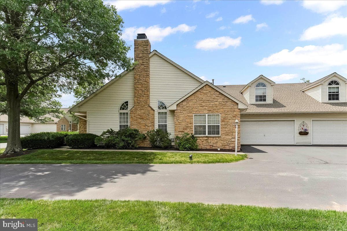 141 Farrington Lane photo 4