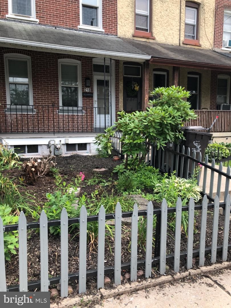 218 Forest Avenue photo 2