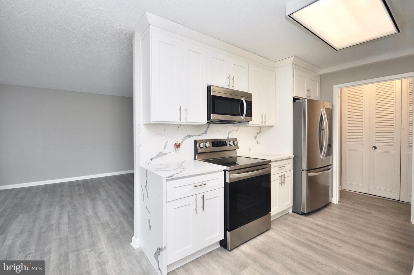 1001 City Avenue #E-212 photo 35