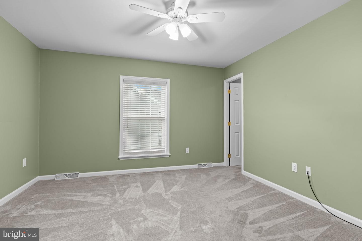 620 Eucalyptus Way photo 17
