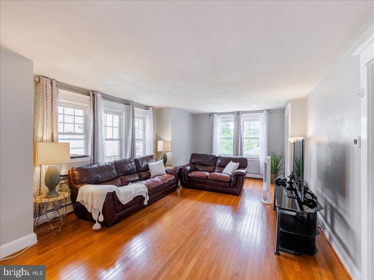 1086 Edge Hill Road photo 10