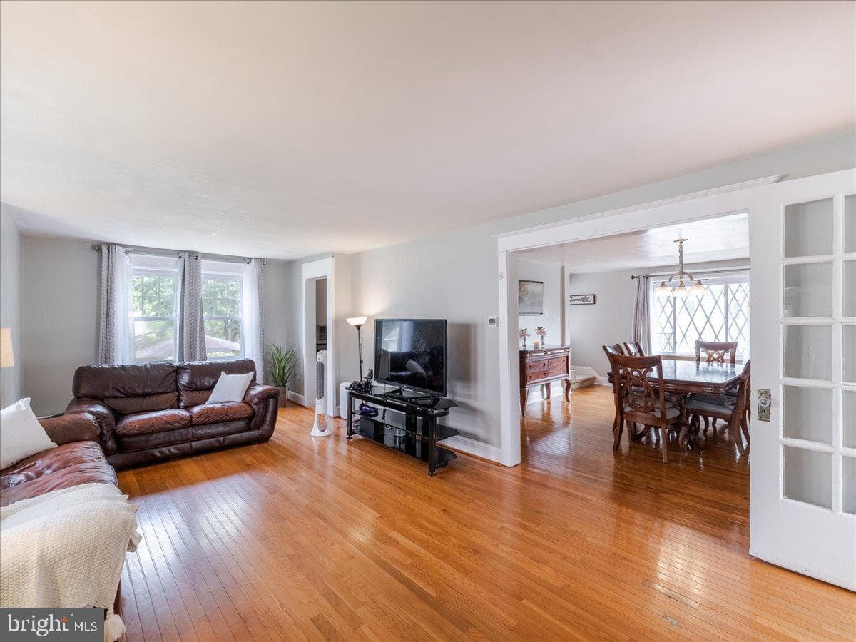 1086 Edge Hill Road photo 11