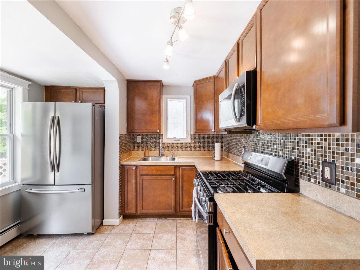 1086 Edge Hill Road photo 15