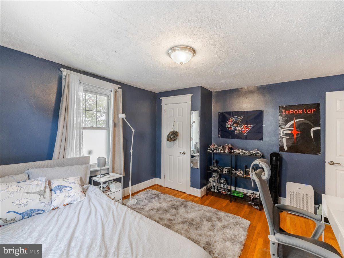 1086 Edge Hill Road photo 18
