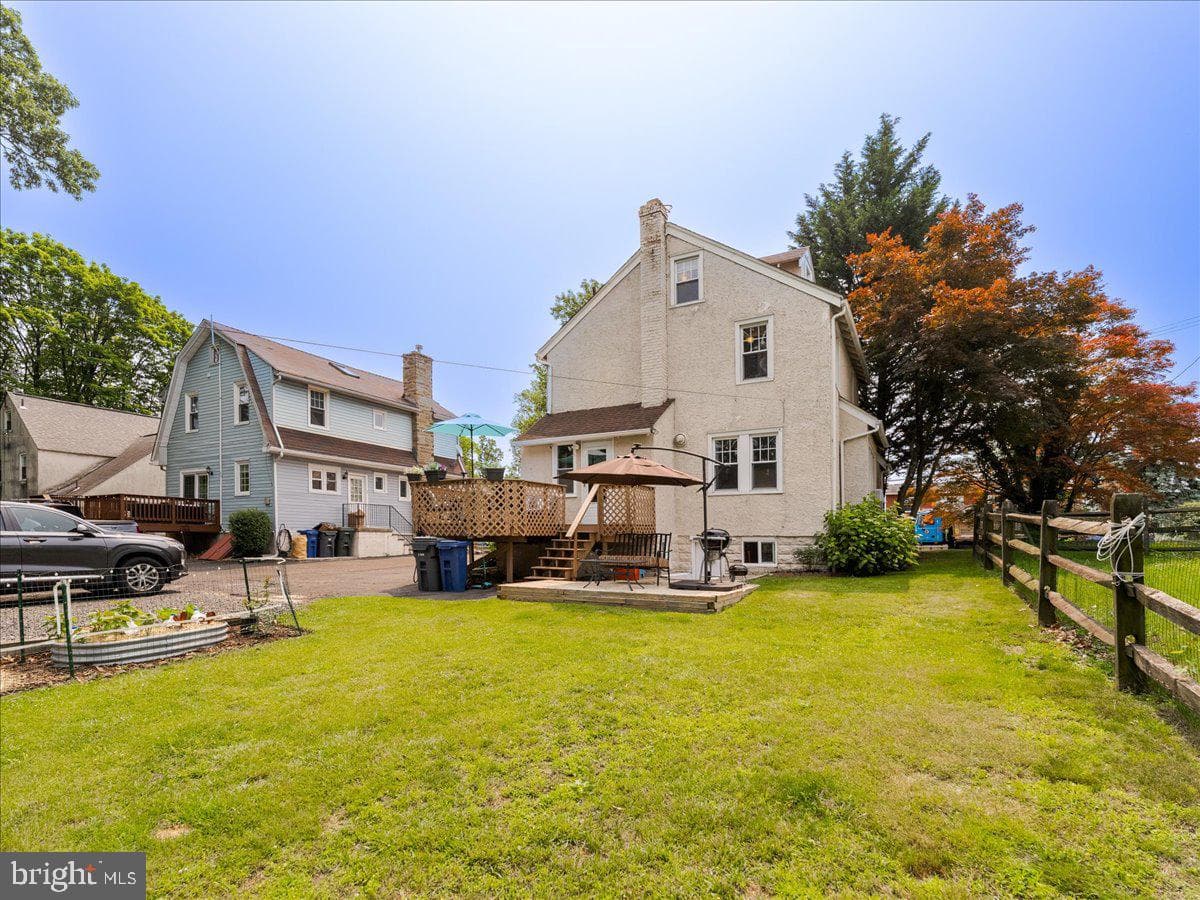 1086 Edge Hill Road photo 4