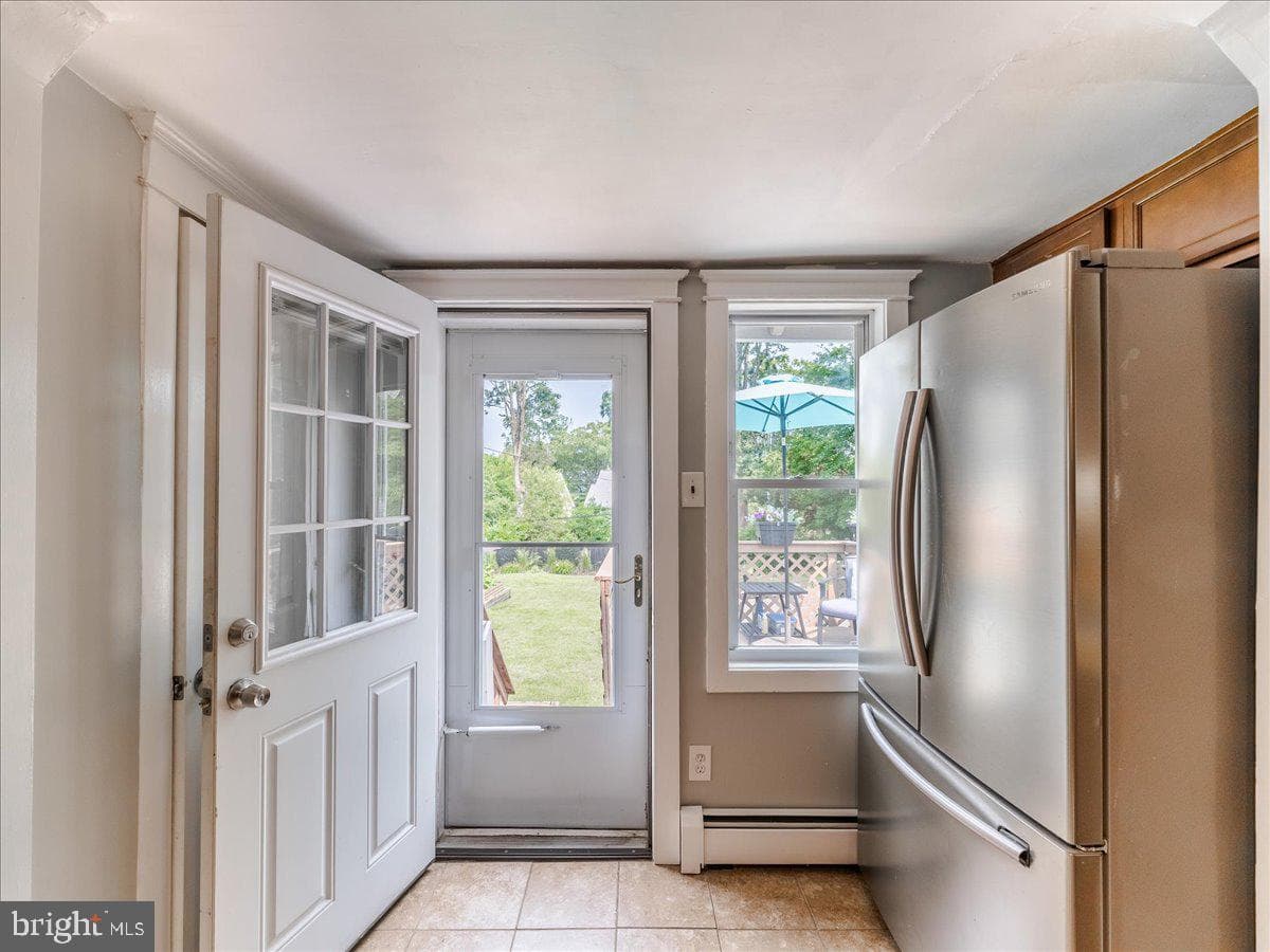 1086 Edge Hill Road photo 7