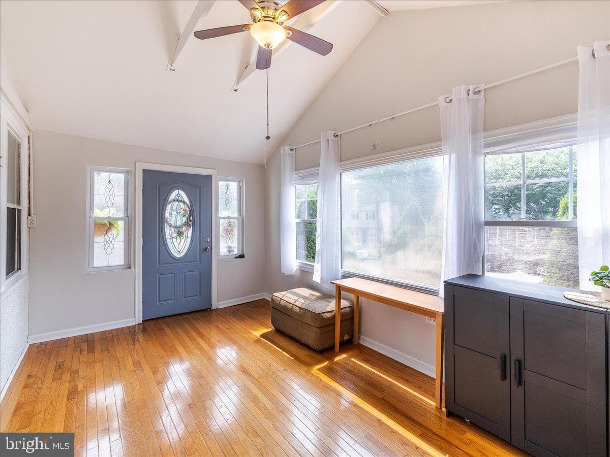 1086 Edge Hill Road photo 9