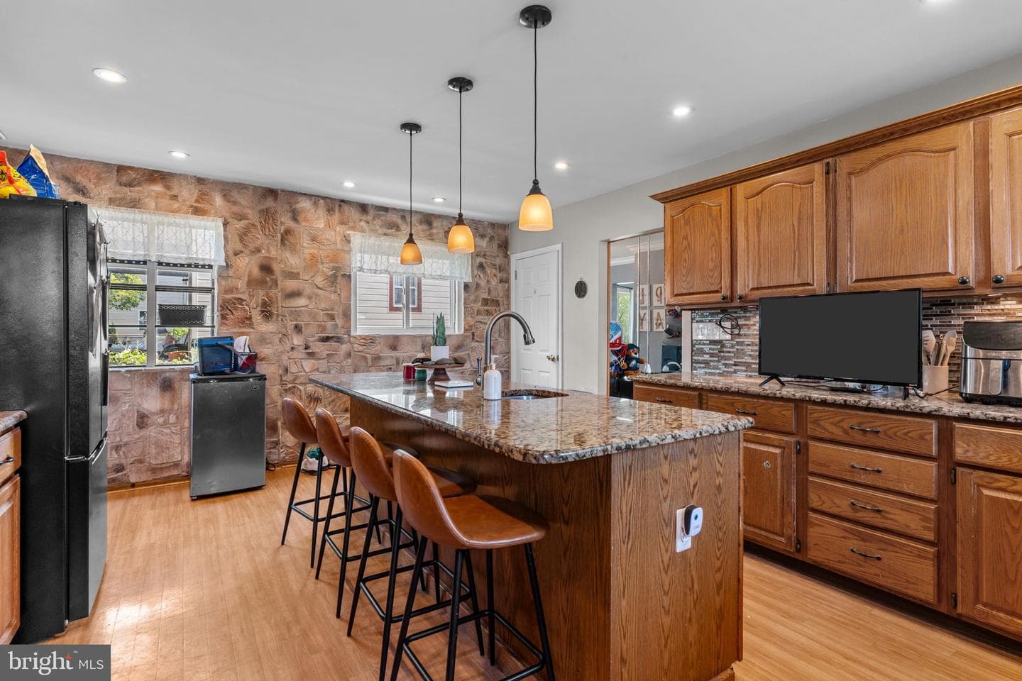 2445 Hamilton Avenue photo 13