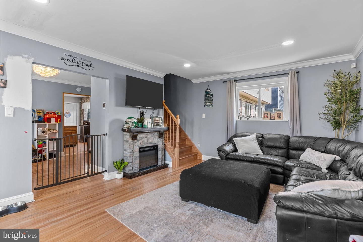 2445 Hamilton Avenue photo 6