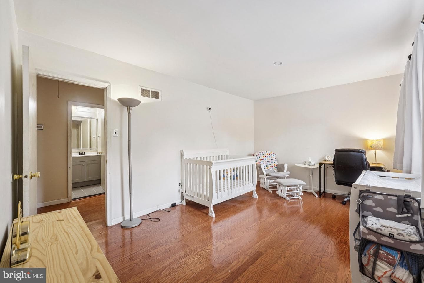64 Greenwoods Drive photo 18
