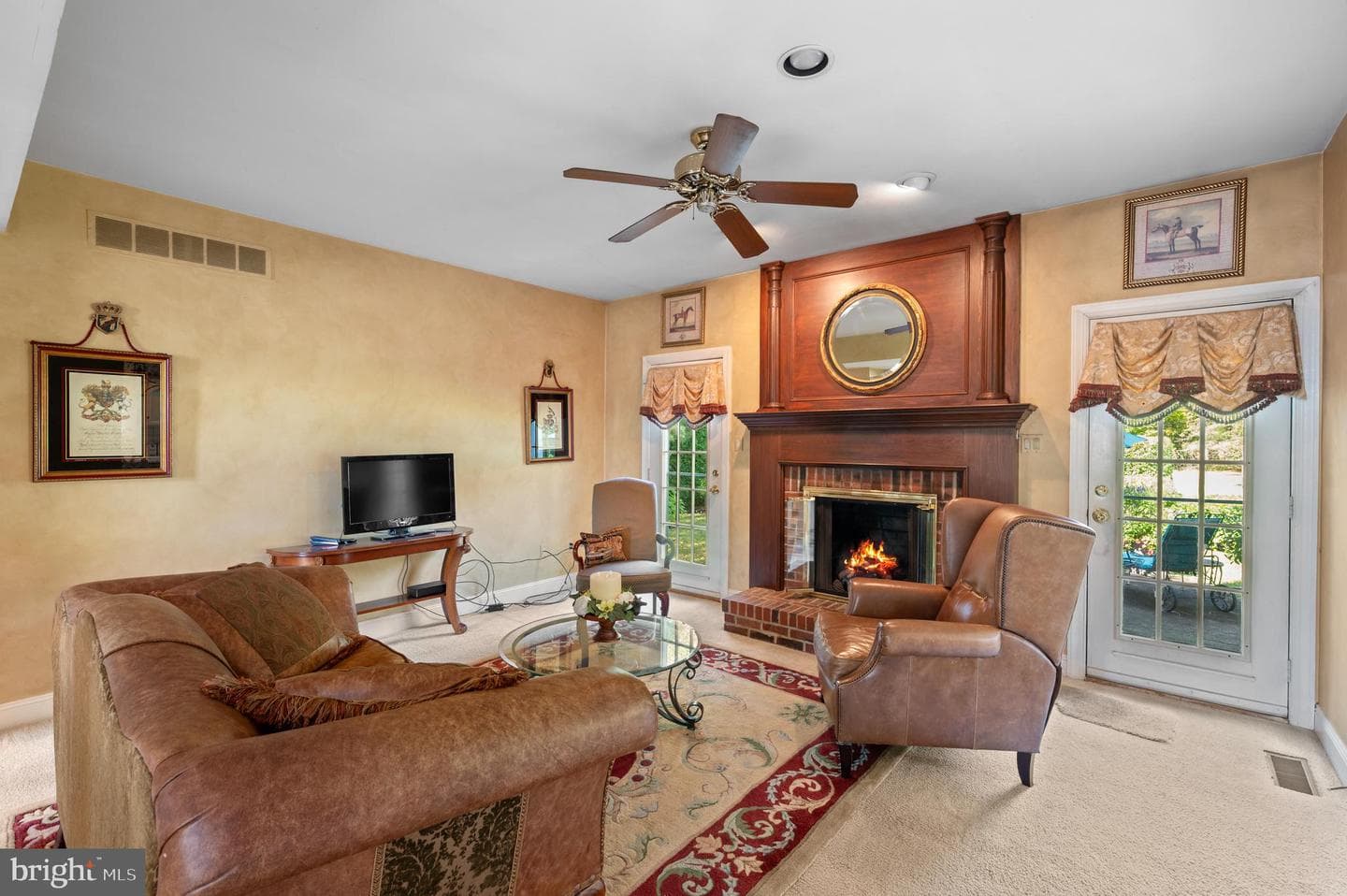 272 Mallard Drive E photo 17