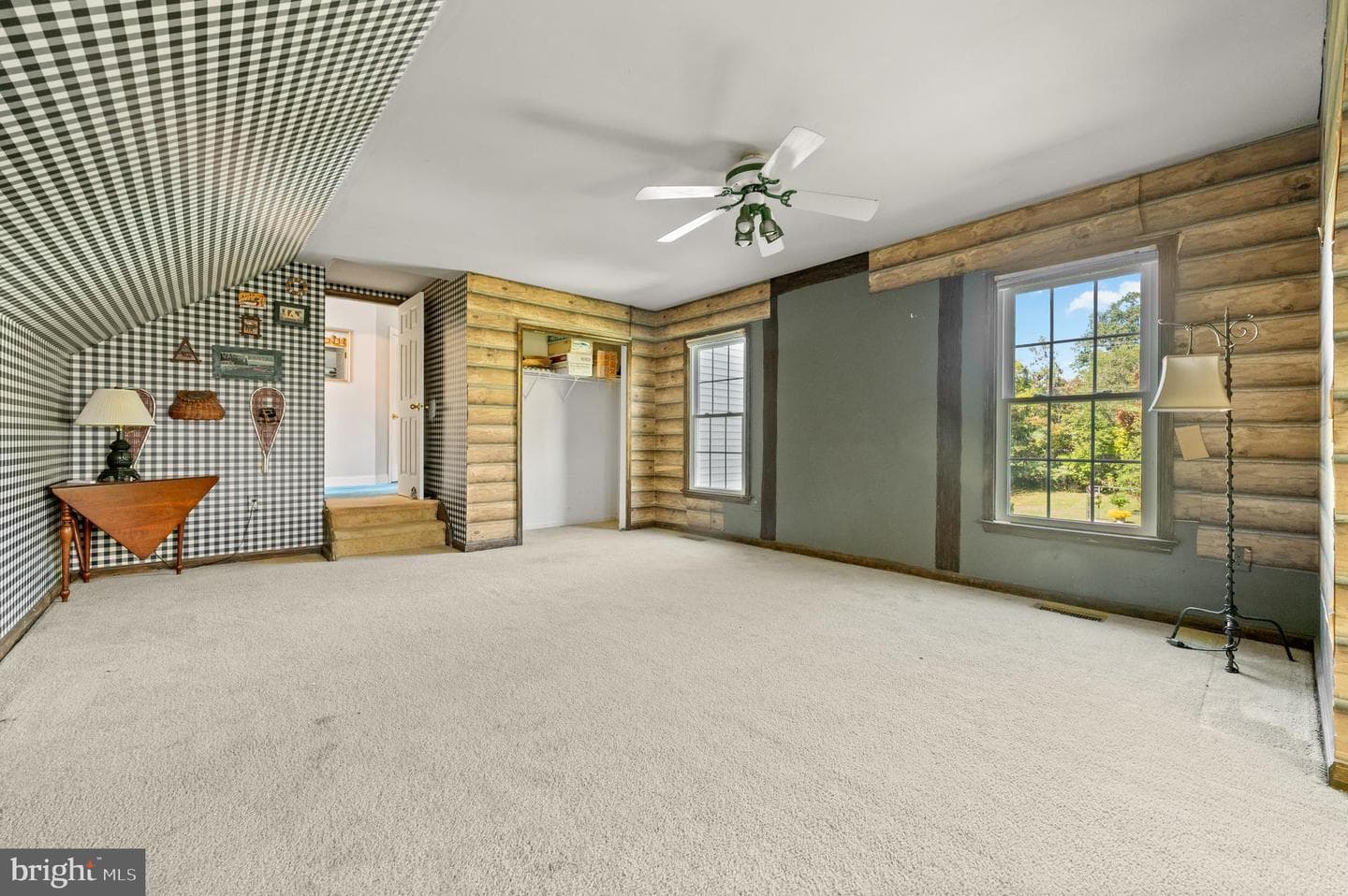 272 Mallard Drive E photo 32
