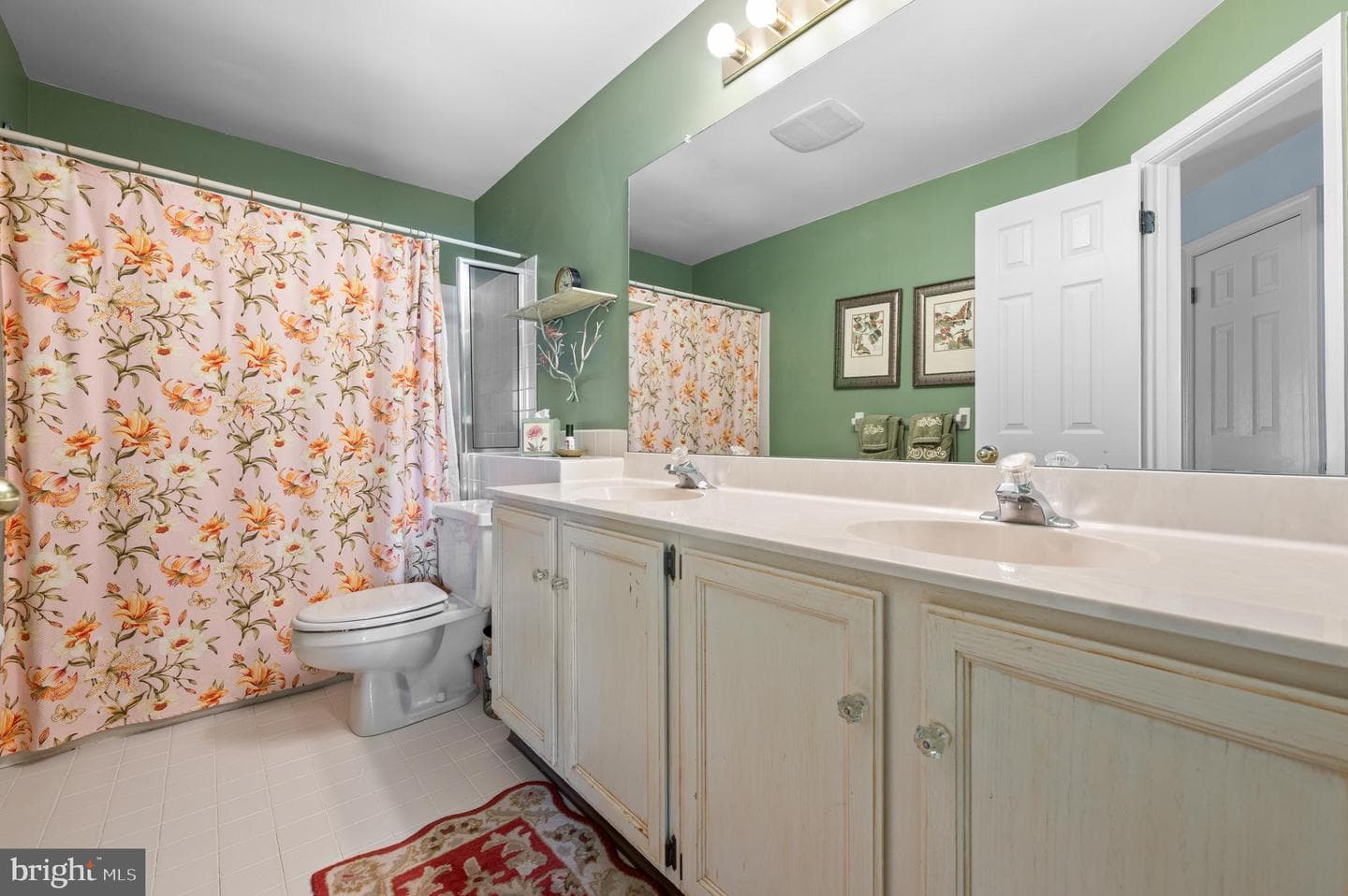 272 Mallard Drive E photo 33