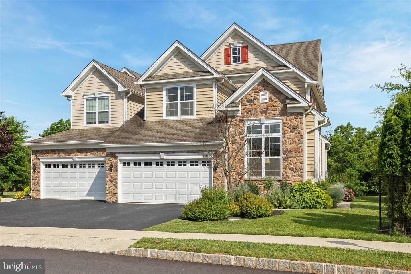 72 Iron Hill Way photo 2