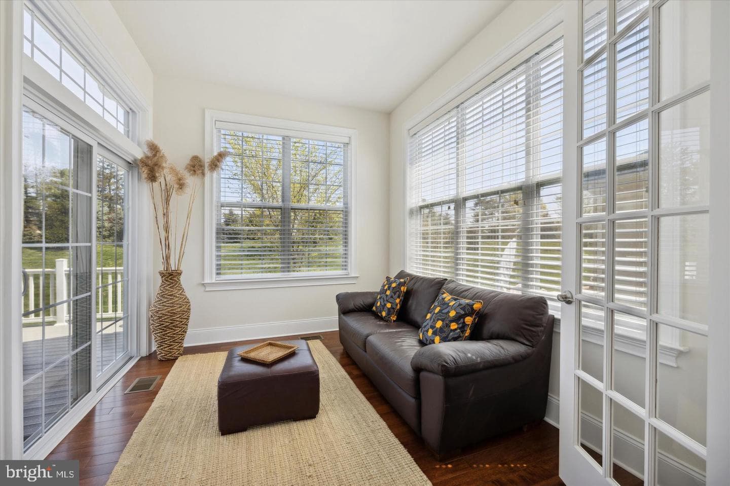 225 Magnolia Street photo 11