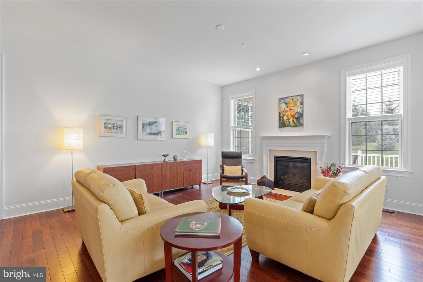 225 Magnolia Street photo 9
