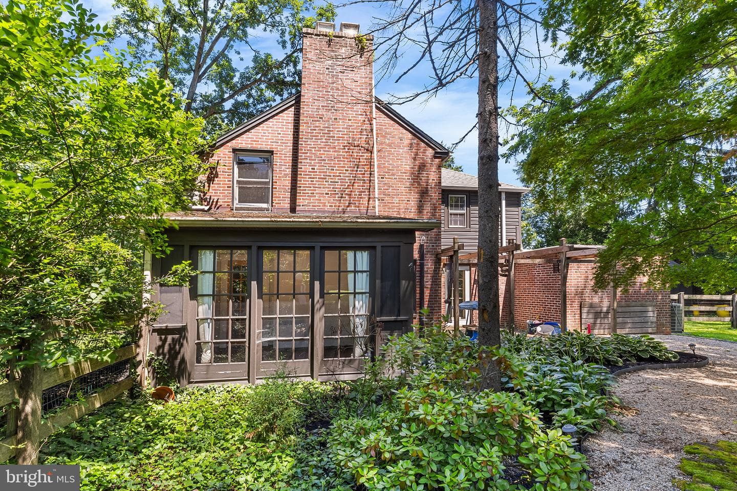 533 E Wynnewood Road photo 19