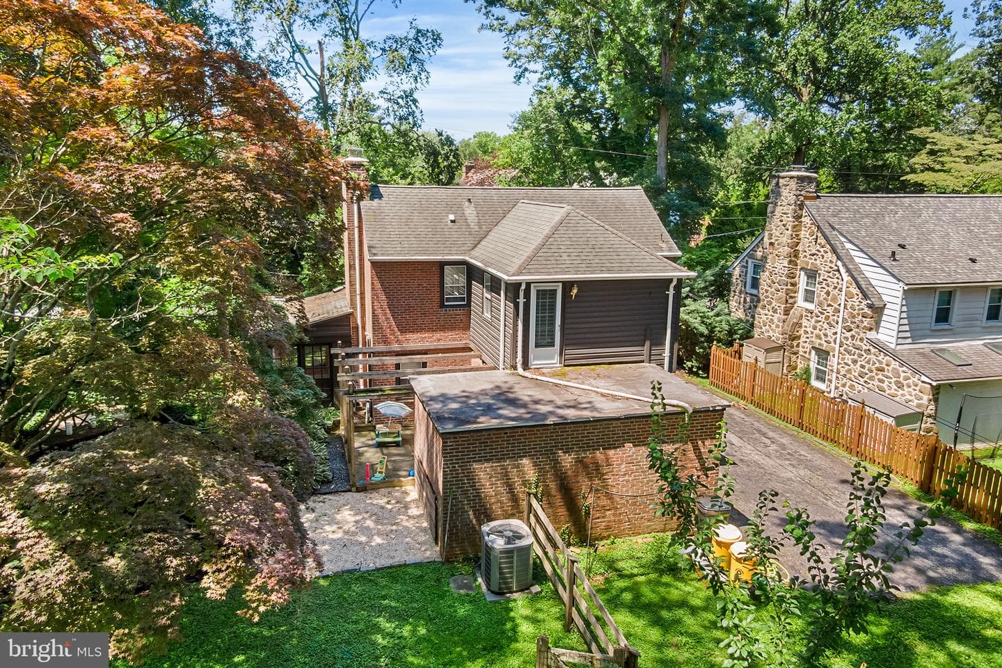 533 E Wynnewood Road photo 30
