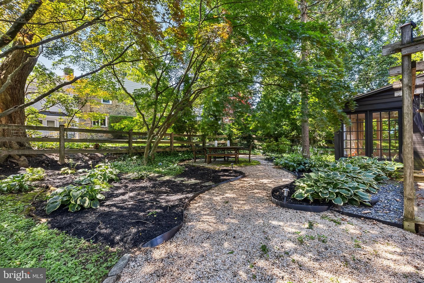 533 E Wynnewood Road photo 40