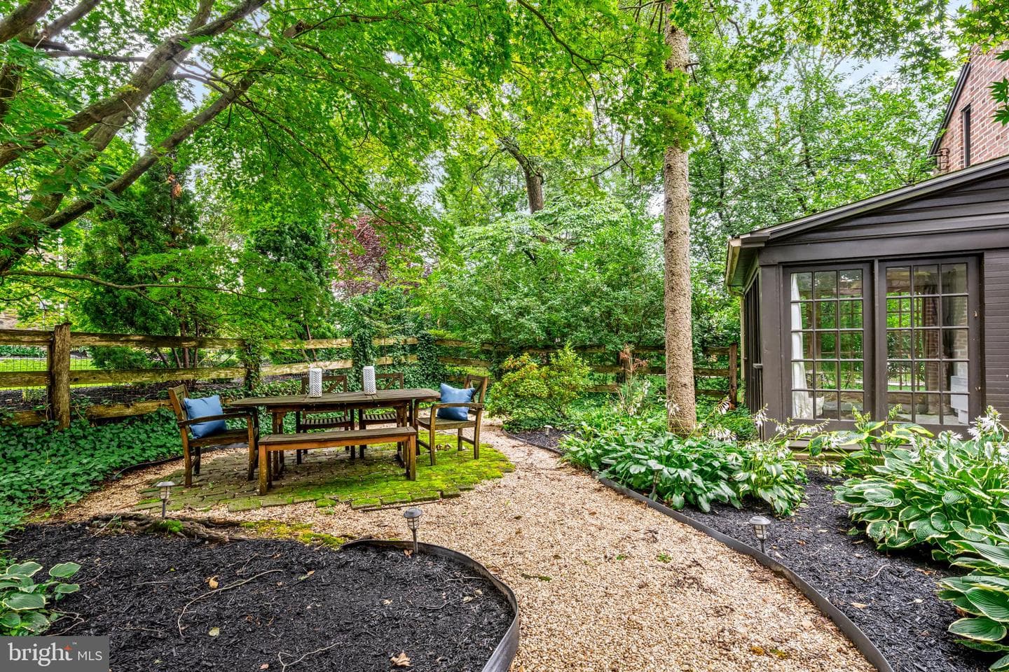 533 E Wynnewood Road photo 41
