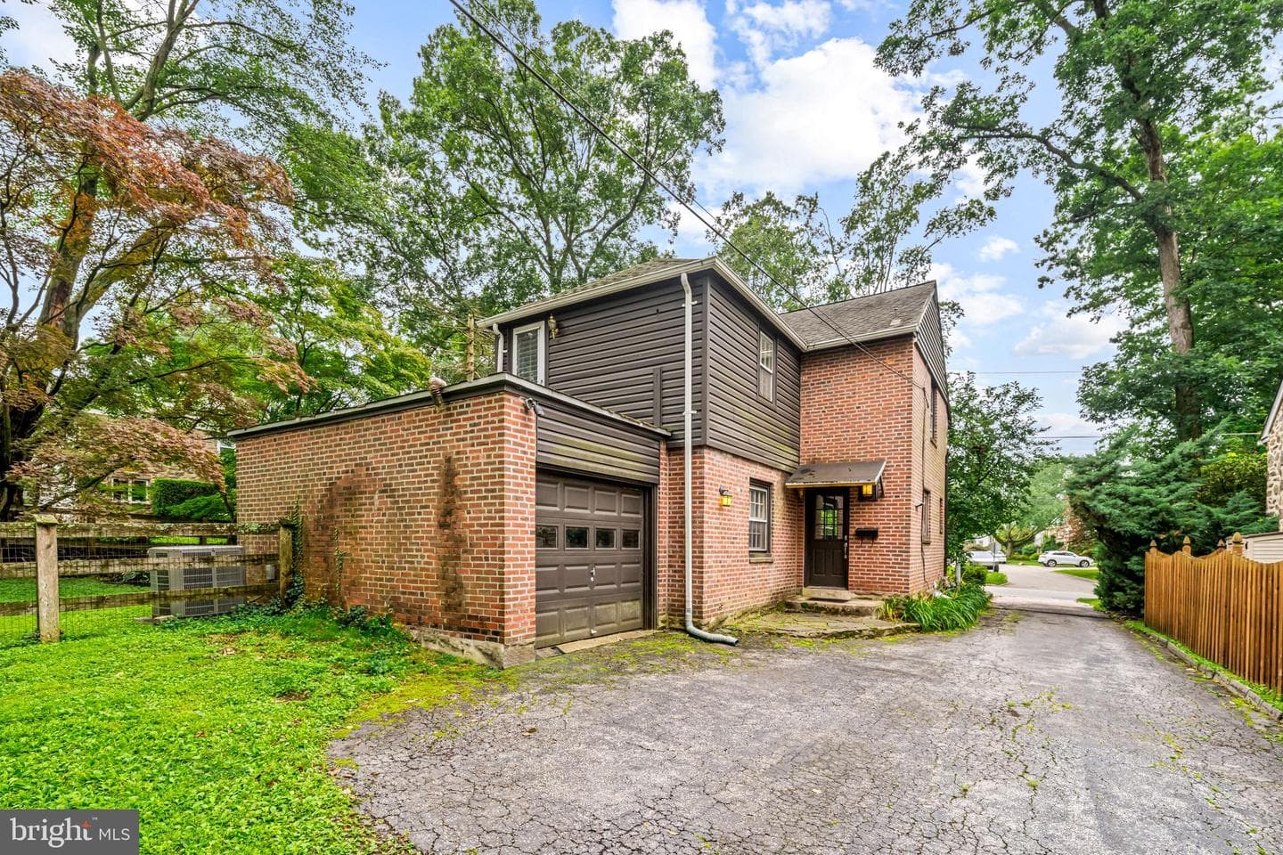 533 E Wynnewood Road photo 44