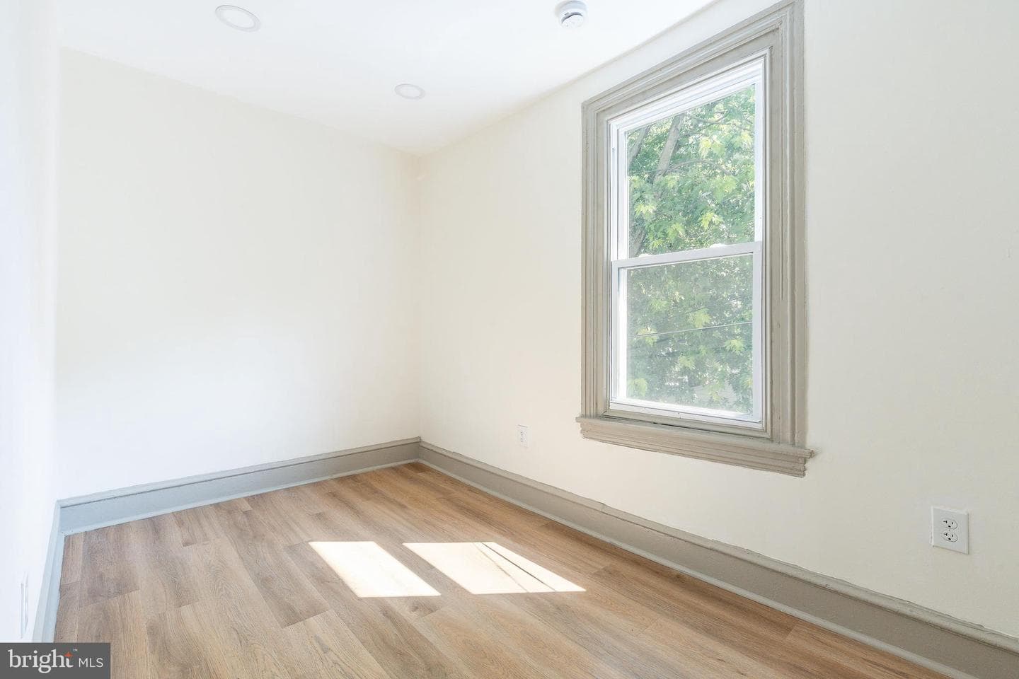 632 Chain Street photo 14