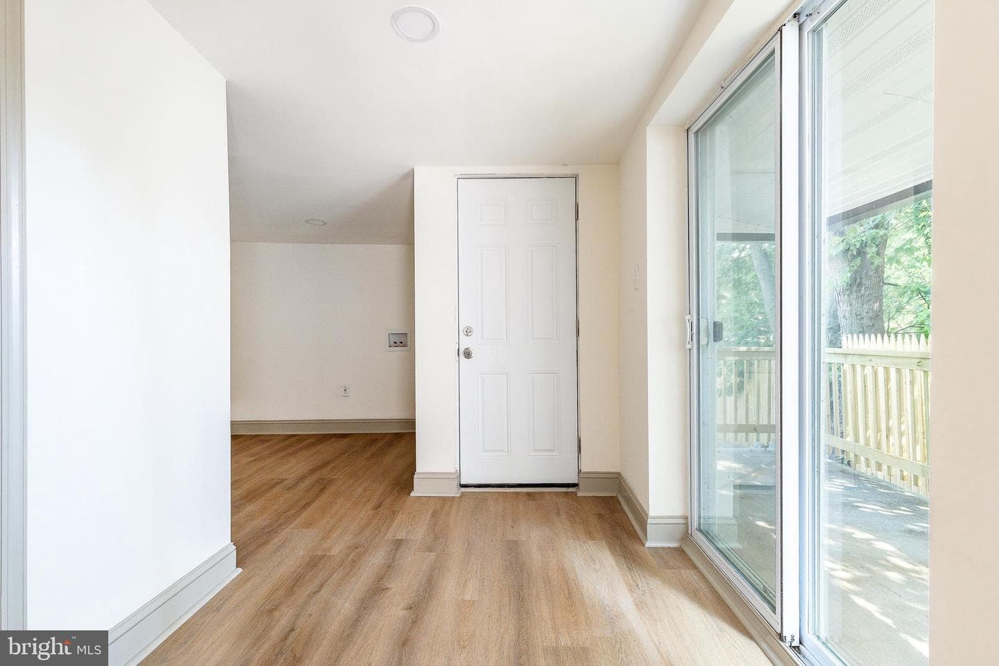 632 Chain Street photo 24