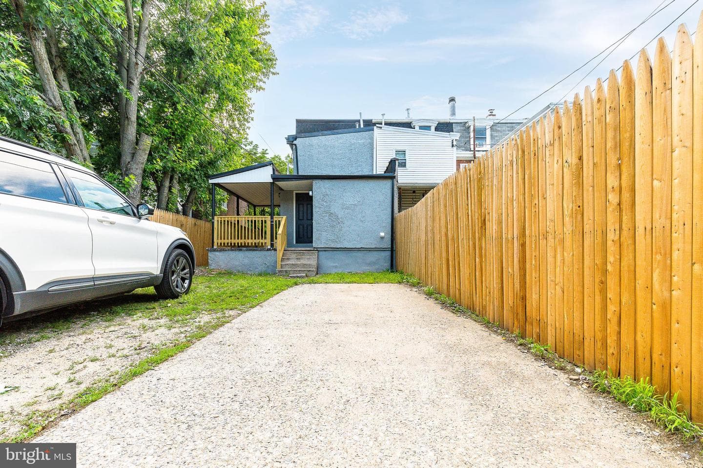 632 Chain Street photo 30