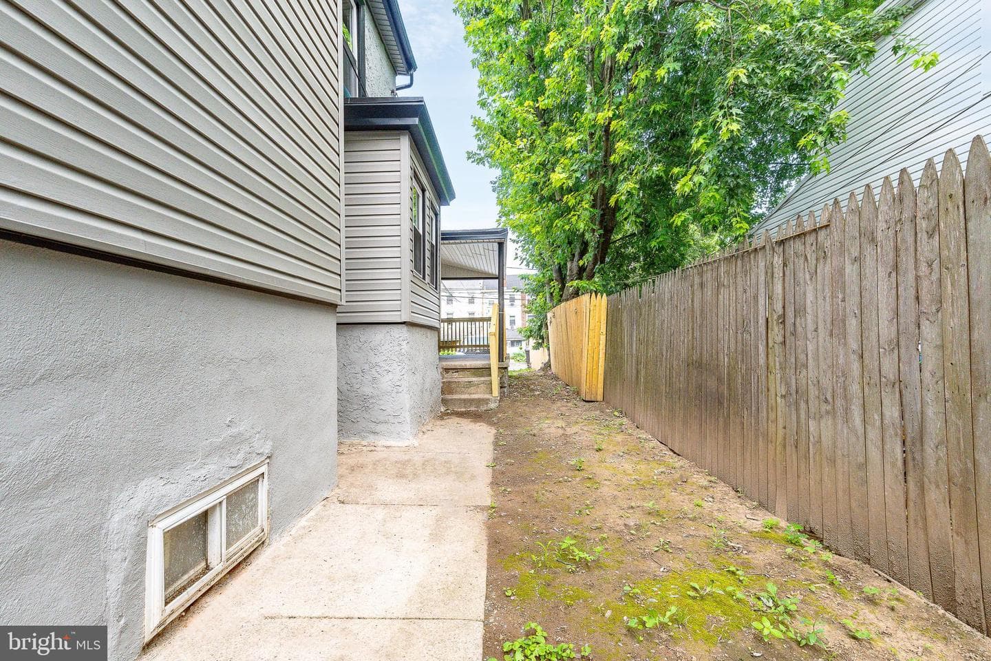 632 Chain Street photo 31